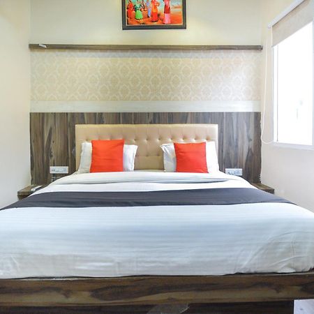 Capital O Moments Inn Amritsar Exterior foto